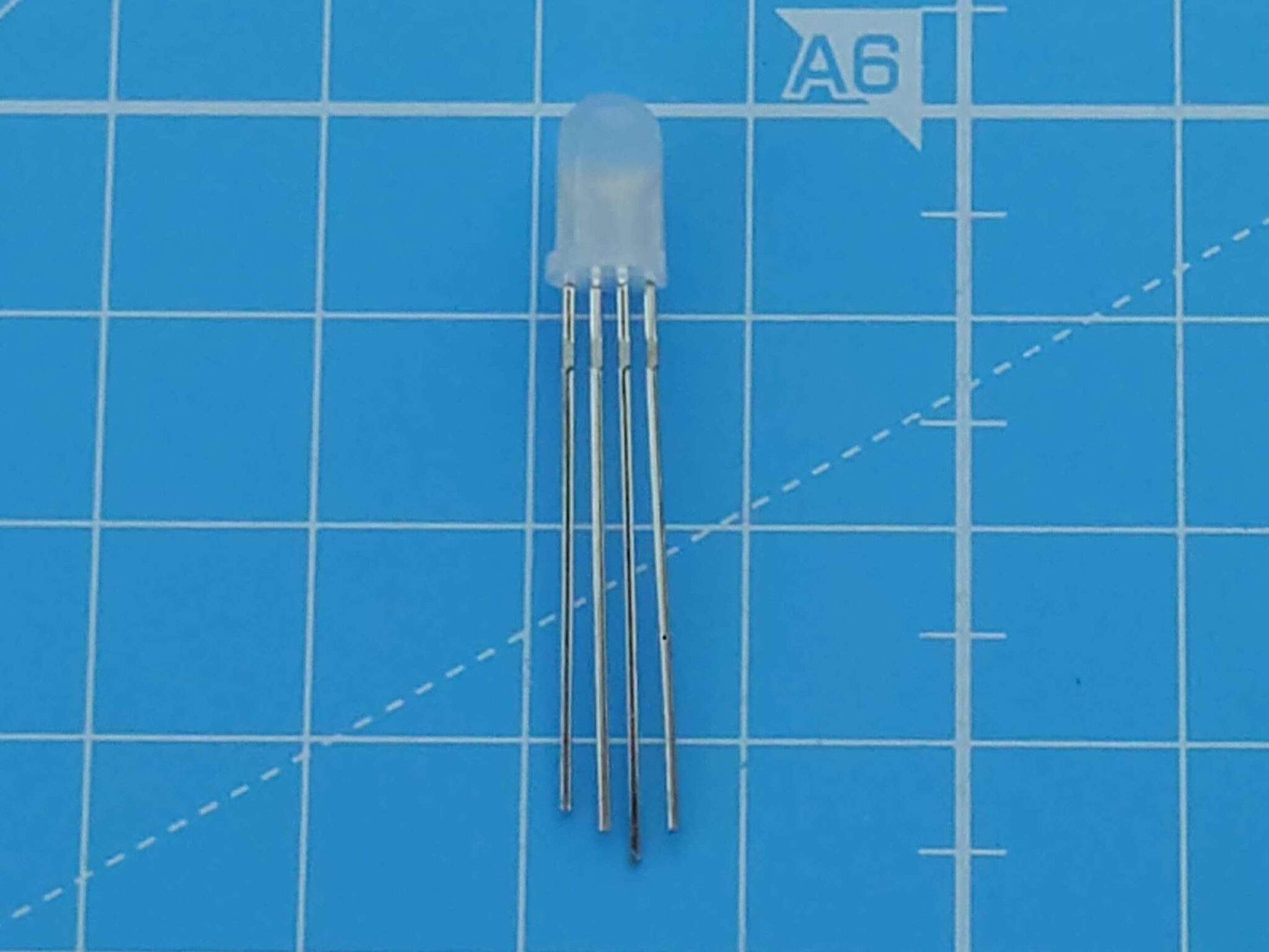Arduinoで遊ぼう(8,フルカラーLED); – とりあえずメカのりまき