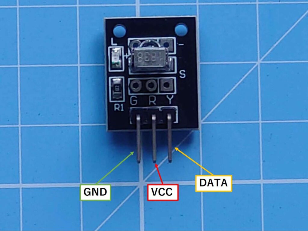 赤外線受信モジュール(基盤と一体)の写真とピンの並び